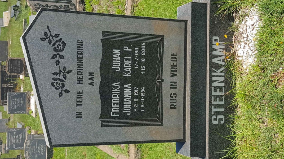 STEENKAMP Johan Karel P. 1911-2005 &amp; Fredrika Johanna 1917-1994