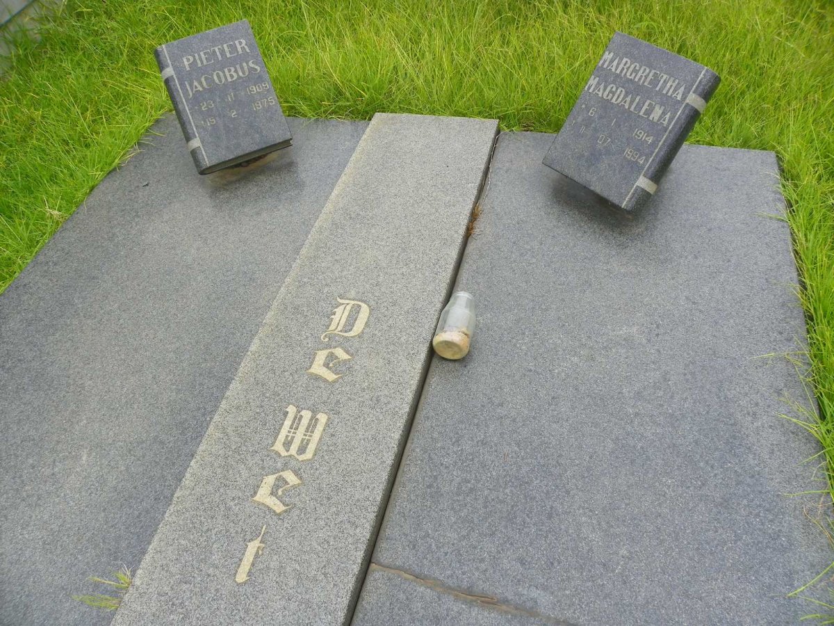 WET Pieter Jacobus, de 1909-1975 &amp; Margretha Magdalena 1914-1994