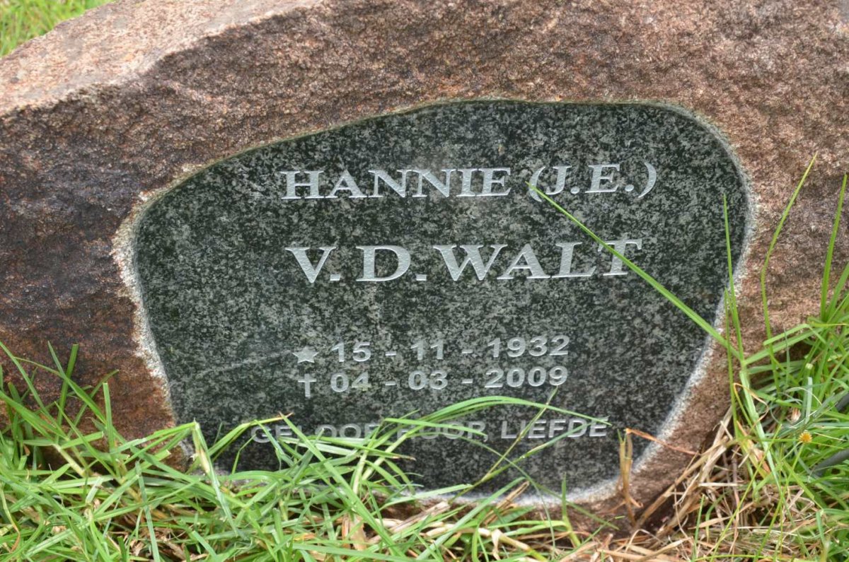 WALT J.E., v.d. 1932-2009