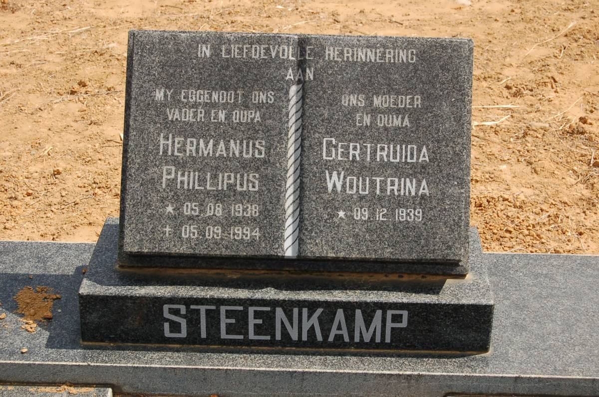 STEENKAMP Hermanus Phillipus 1938-1994 &amp; Gertruida Woutrina 1939-