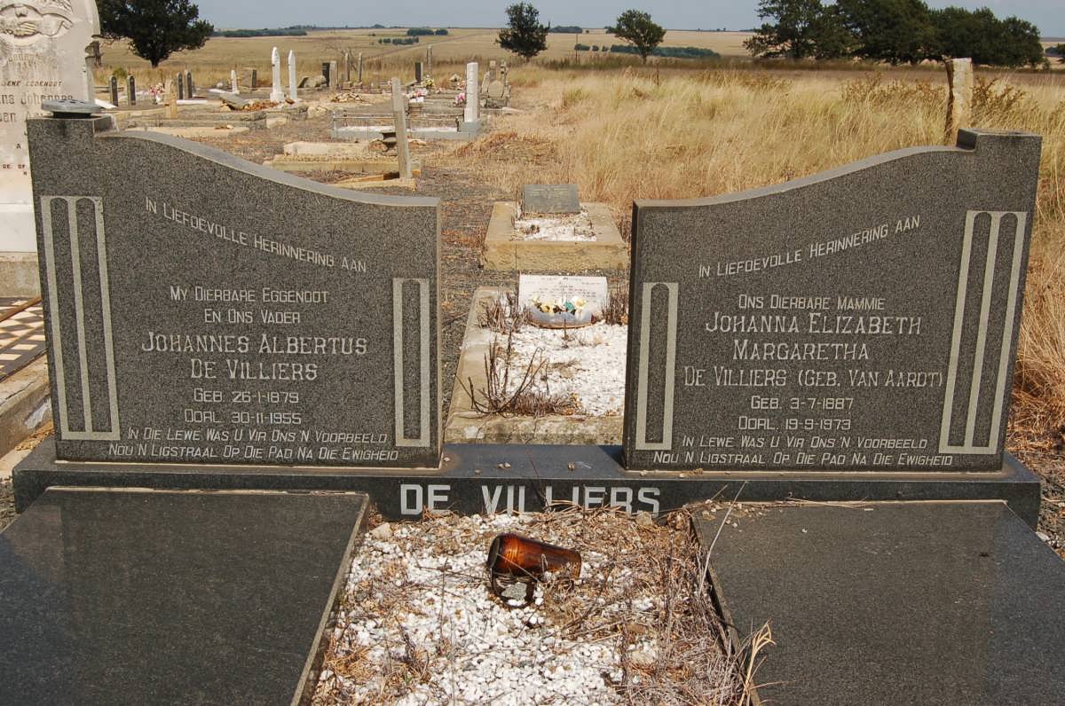 VILLIERS Johannes Albertus, de 1879-1955 &amp; Johanna Elizabeth Margaretha VAN AARDT 1887-1973