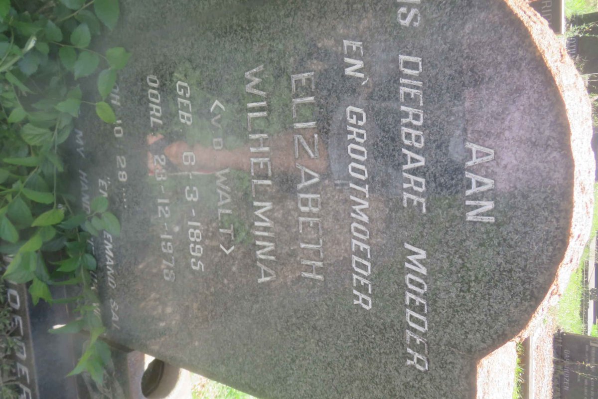 BEZUIDENHOUT Petrus Johannes 1888-1964 & Elizabeth Wilhelmina V.D. WALT 1895-1978 _2