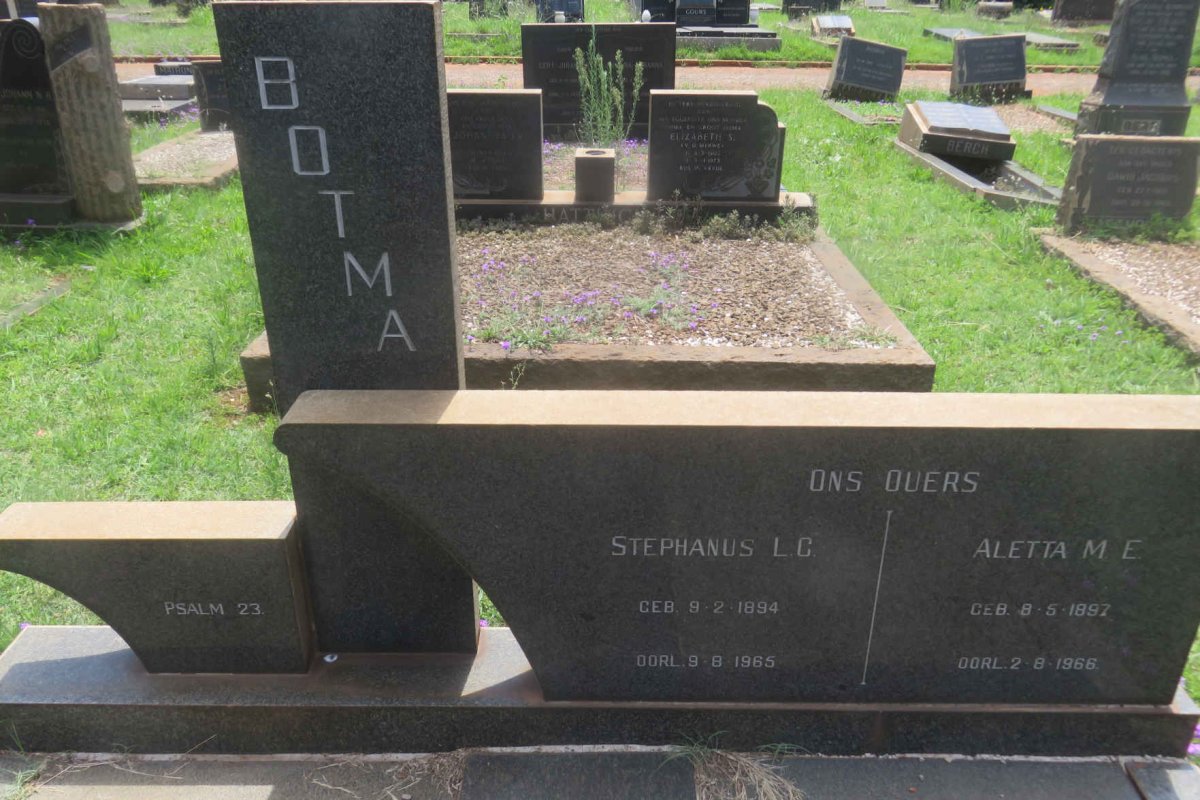 BOTMA Stephanus L.C. 1894-1965 &amp; Aletta M.E. 1897-1966