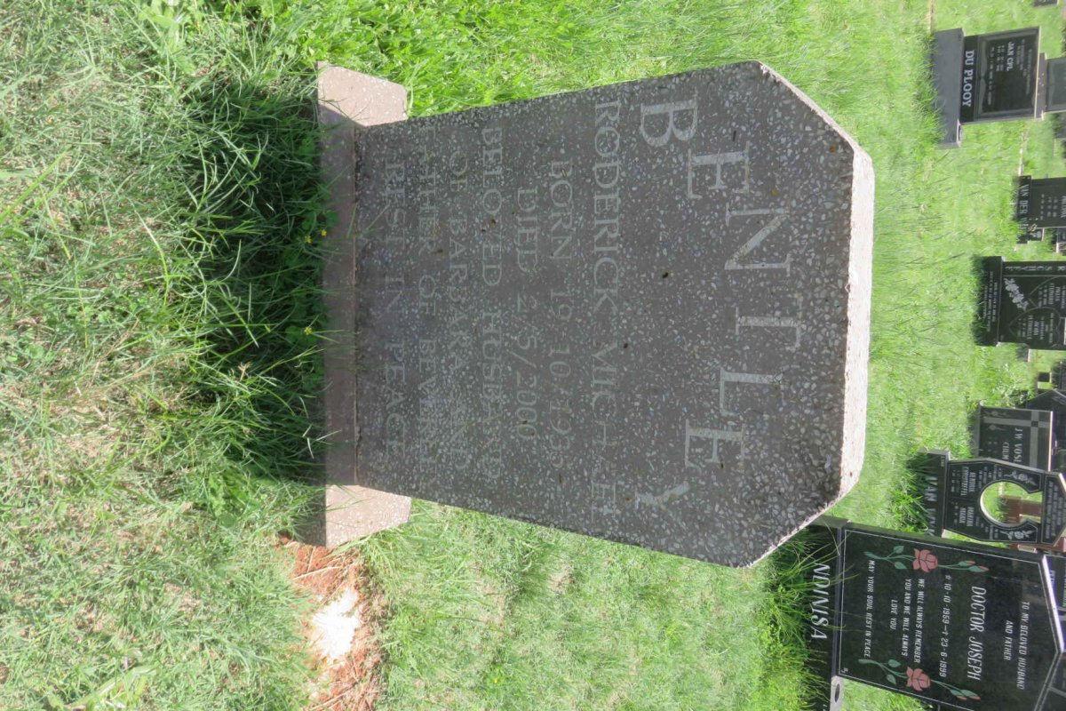 BENTLEY Roderick Michael 1935-2000