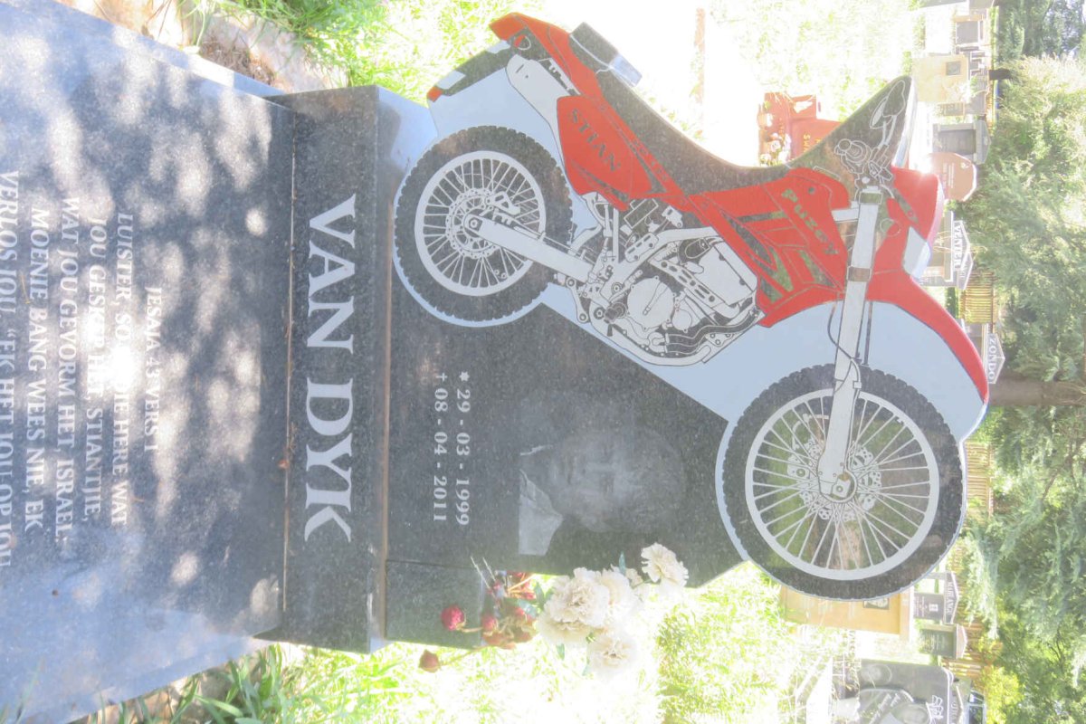DYK Puzey Stian, van 1999-2011