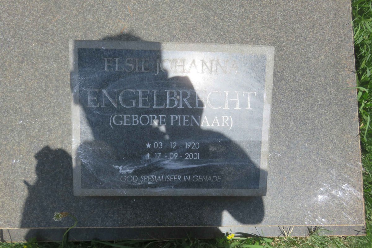 ENGELBRECHT Gysbert Adriaan 1921-1980 & Elsie Johanna PIENAAR 1920-2001 _2