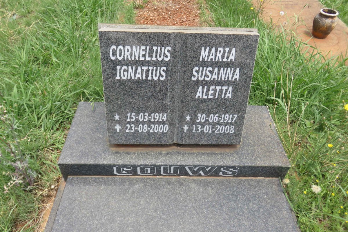 GOUWS Cornelius Ignatius 1914-2000 &amp; Maria Susanna Aletta 1917-2008
