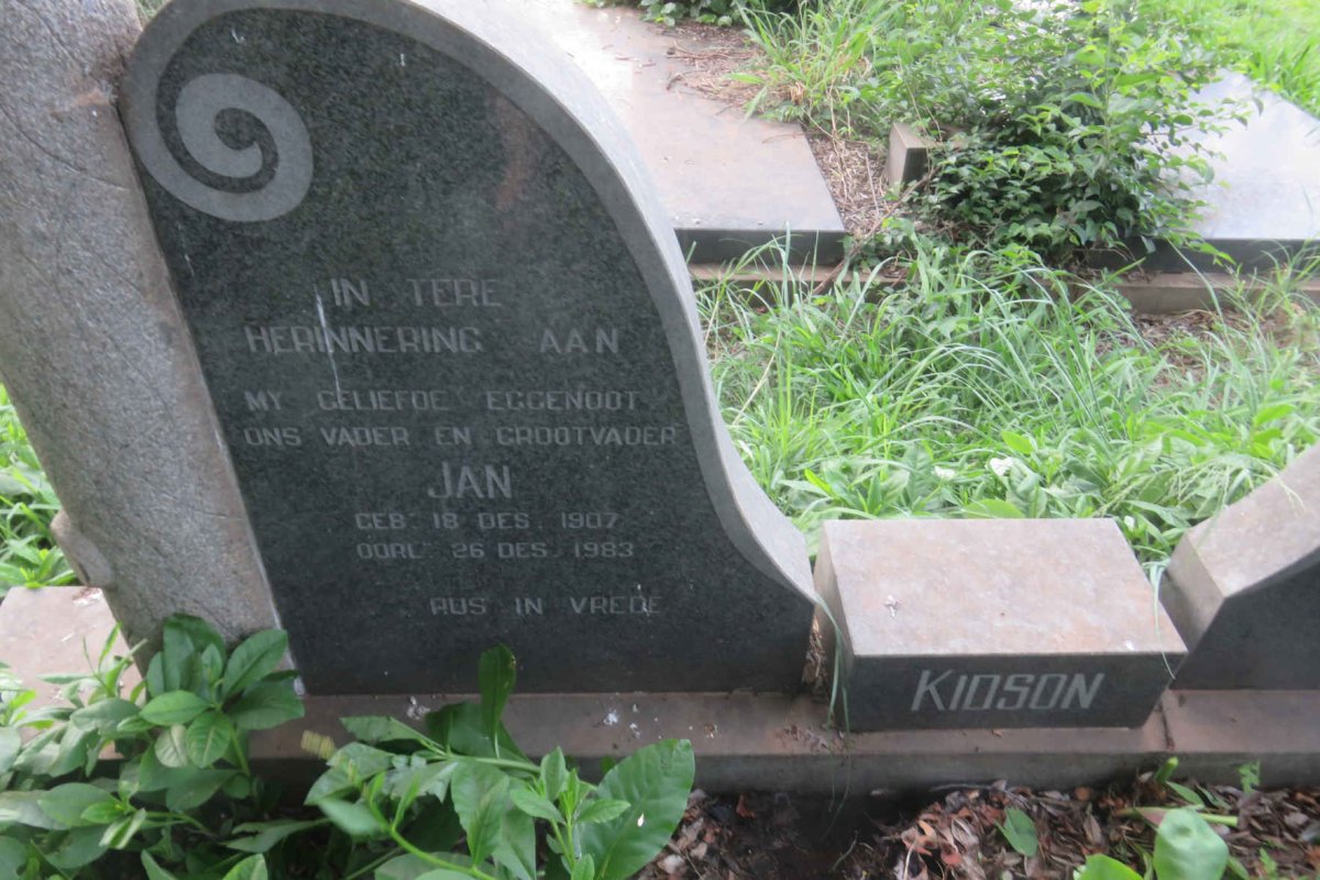 KIDSON Jan 1907-1983 &amp; Bettie 1911-1989