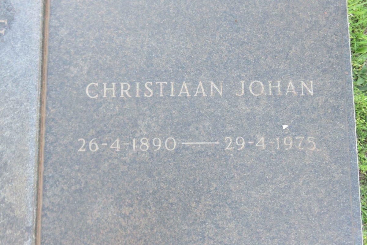 LOEDOLFF Christiaan Johan 1890-1975 &amp; Magdalena Christina SPAMMER 1889-1975