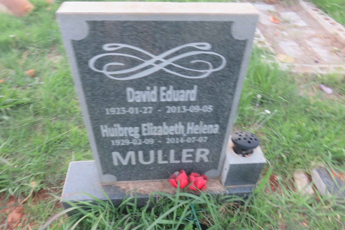 MULLER David Eduard 1923-2013 &amp; Huibreg Elizabeth Helena 1929-2014
