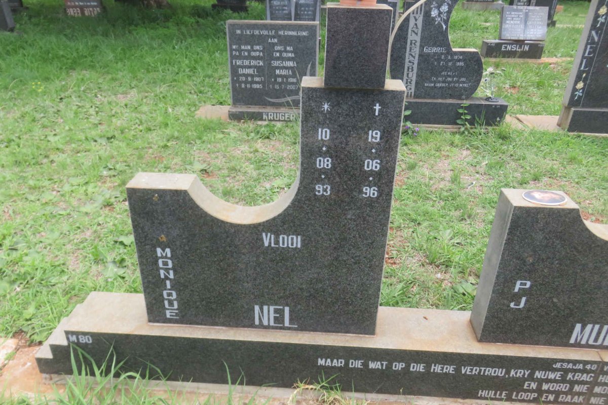 NEL Monique 1993-1996