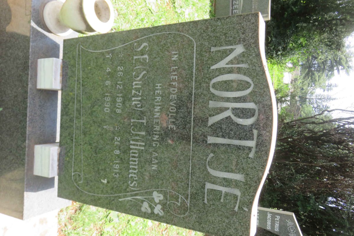 NORTJE T.J. 1913- &amp; S.E. 1908-1990