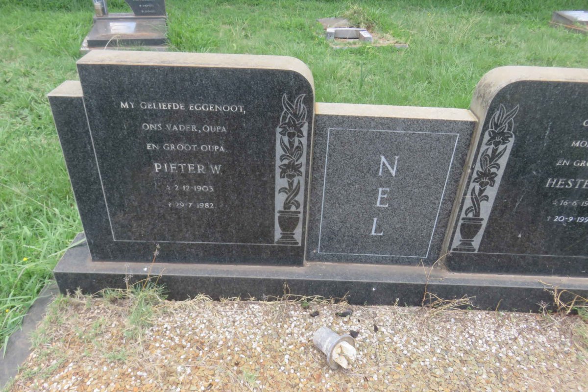 NEL Pieter W. 1903-1982 & Hester M.A. 1908-1995 _1