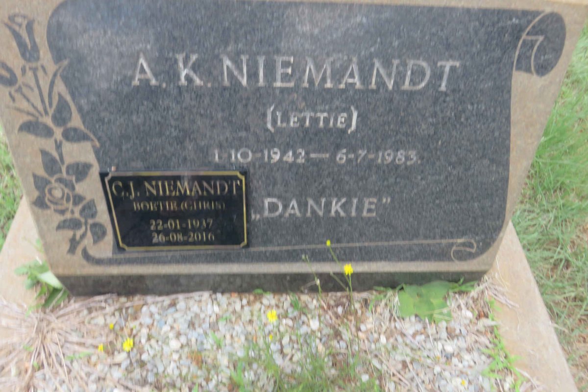 NIEMANDT Chris C.J. 1937-2016 &amp; Lettie A.K. 1942-1983