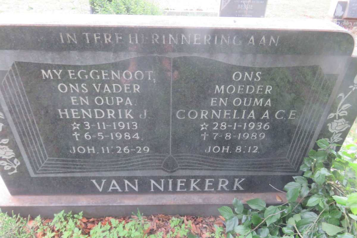 NIEKERK Hendrik J., van 1913-1984 &amp; Cornelia A.C.E. 1936-1989