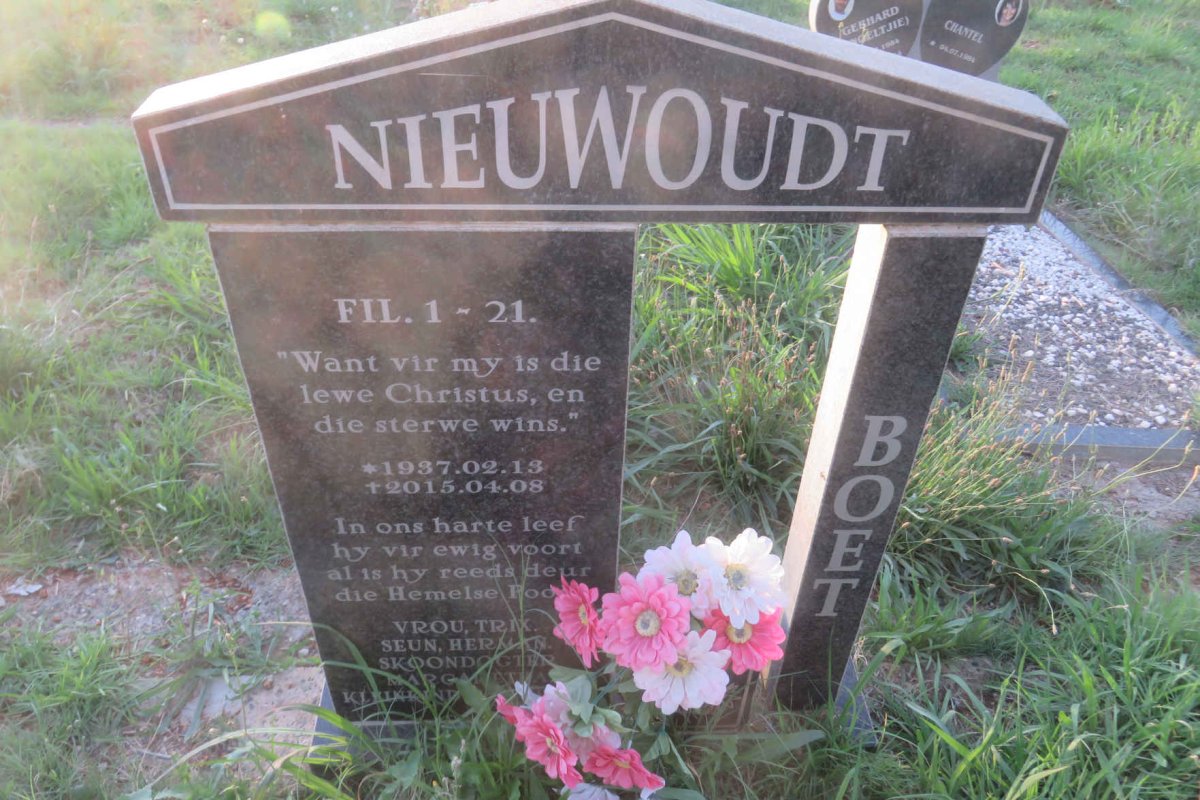 NIEUWOUDT Boet 1937-2015