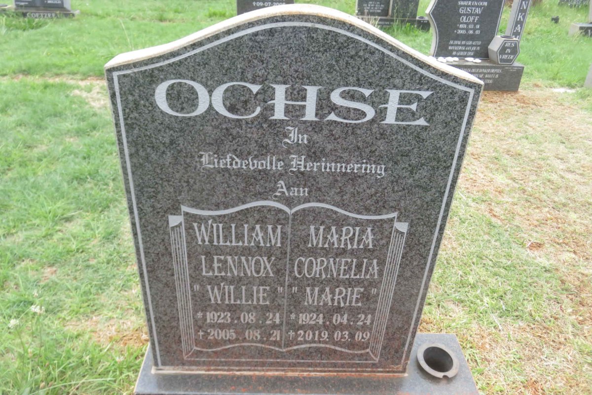 OCHSE William Lennox 1923-2005 &amp; Maria Cornelia 1924-2019
