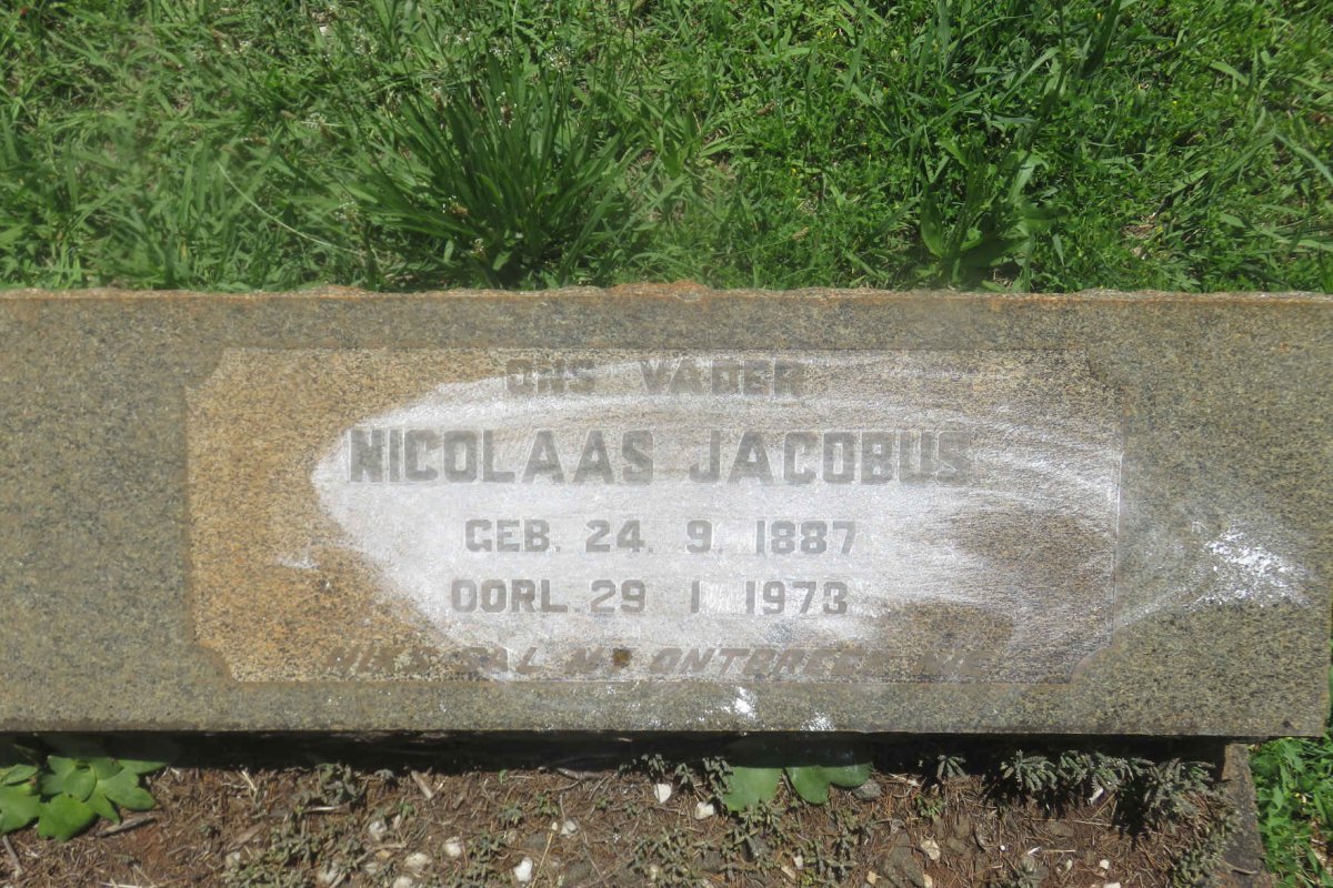 OOSTHUIZEN Nicolaas Jacobus 1887-1973 &amp; Jacoba Maria ROETS 1893-1964