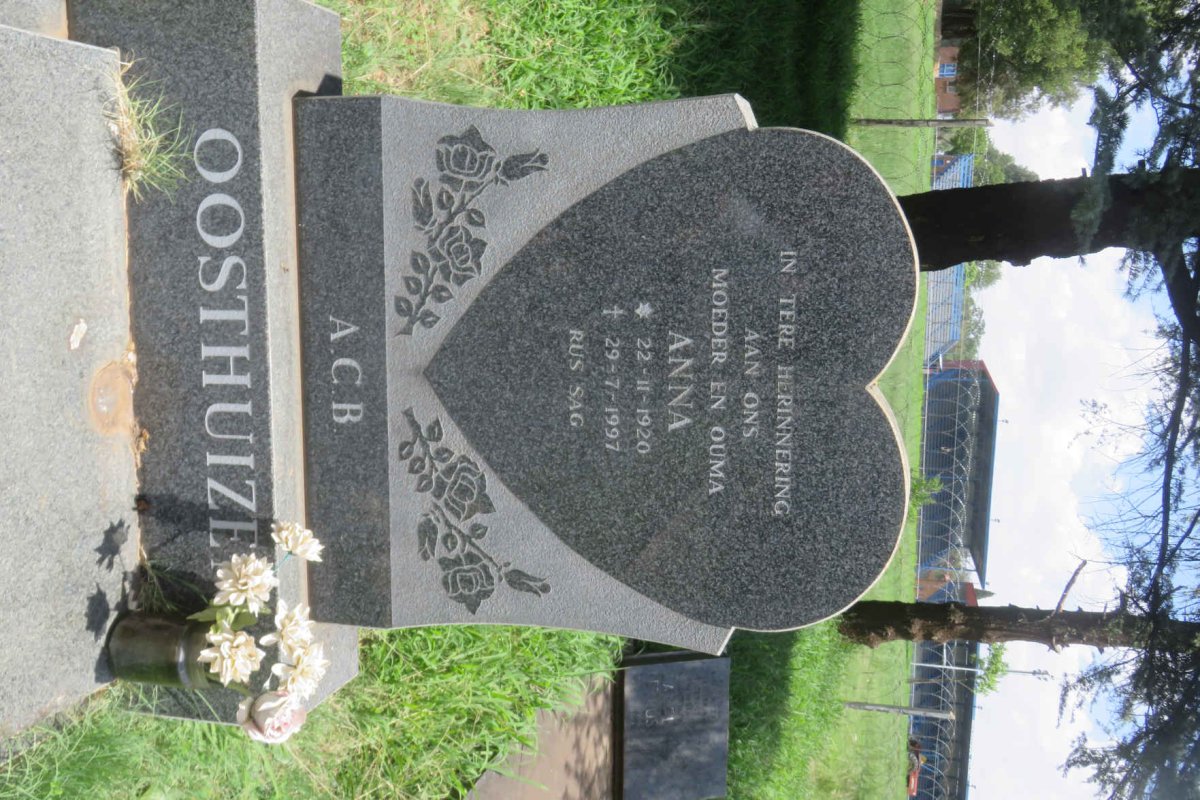 OOSTHUIZEN L.J.H. 1911-1980 &amp; A.C.B. 1920-1997