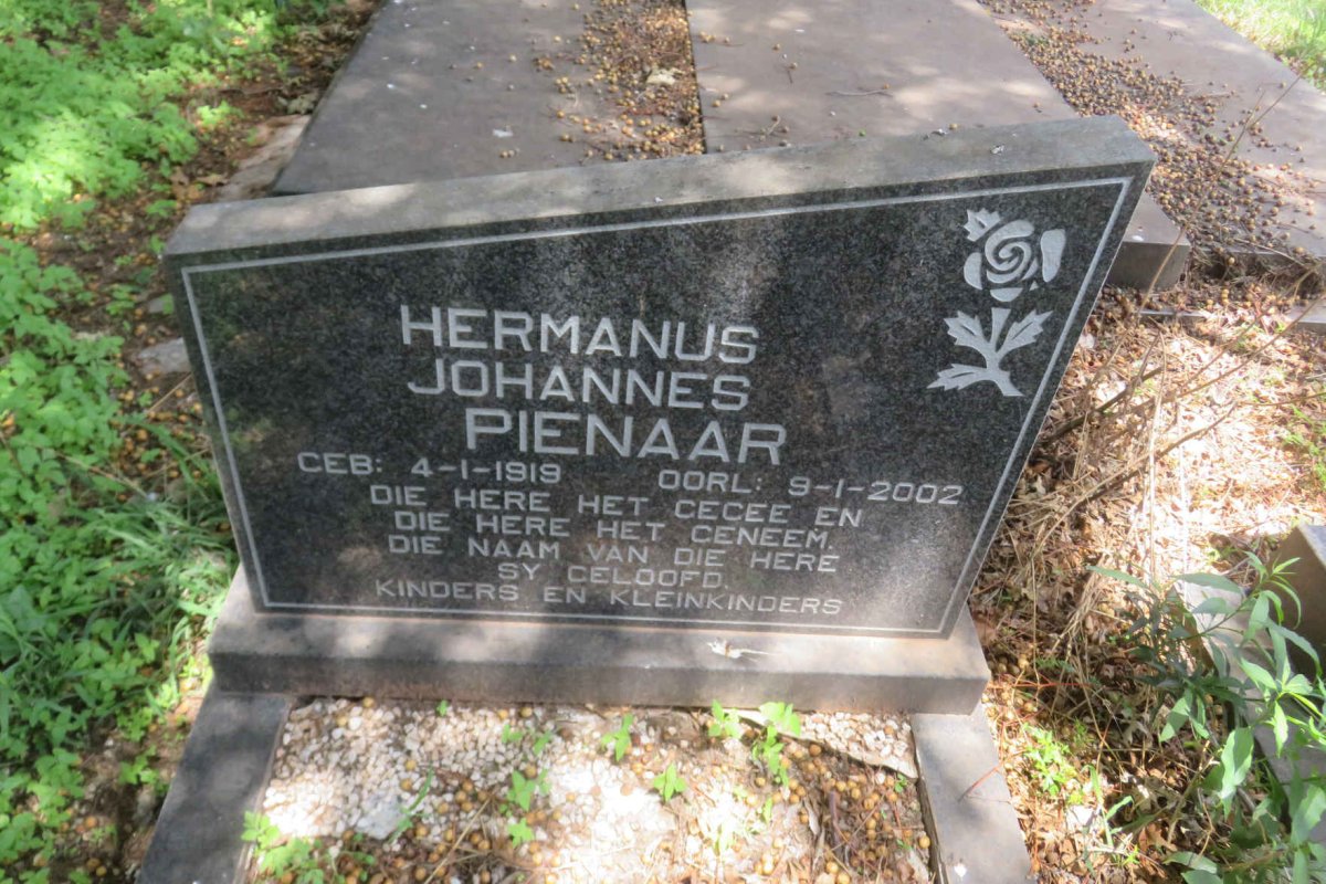 PIENAAR Hermanus Johannes 1919-2002