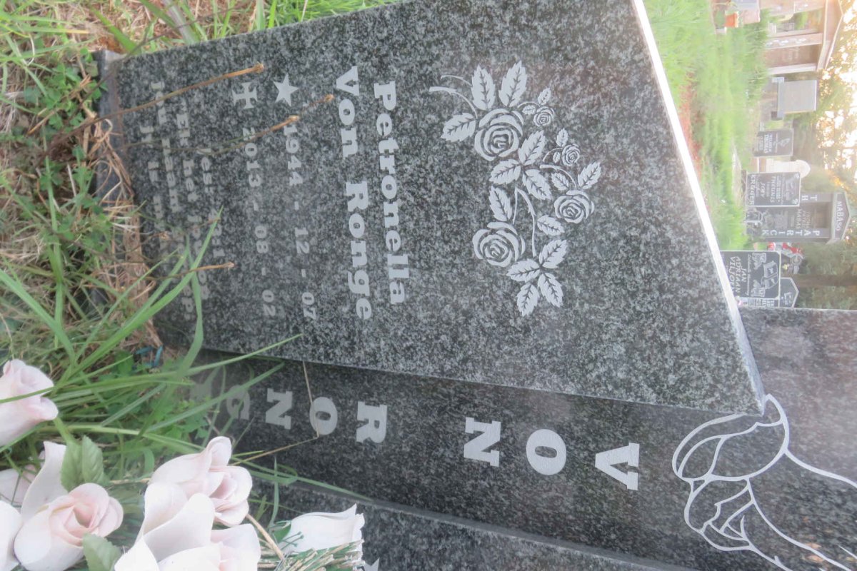 RONGE Johannes, von 1941-2014 &amp; Petronella 1944-2013