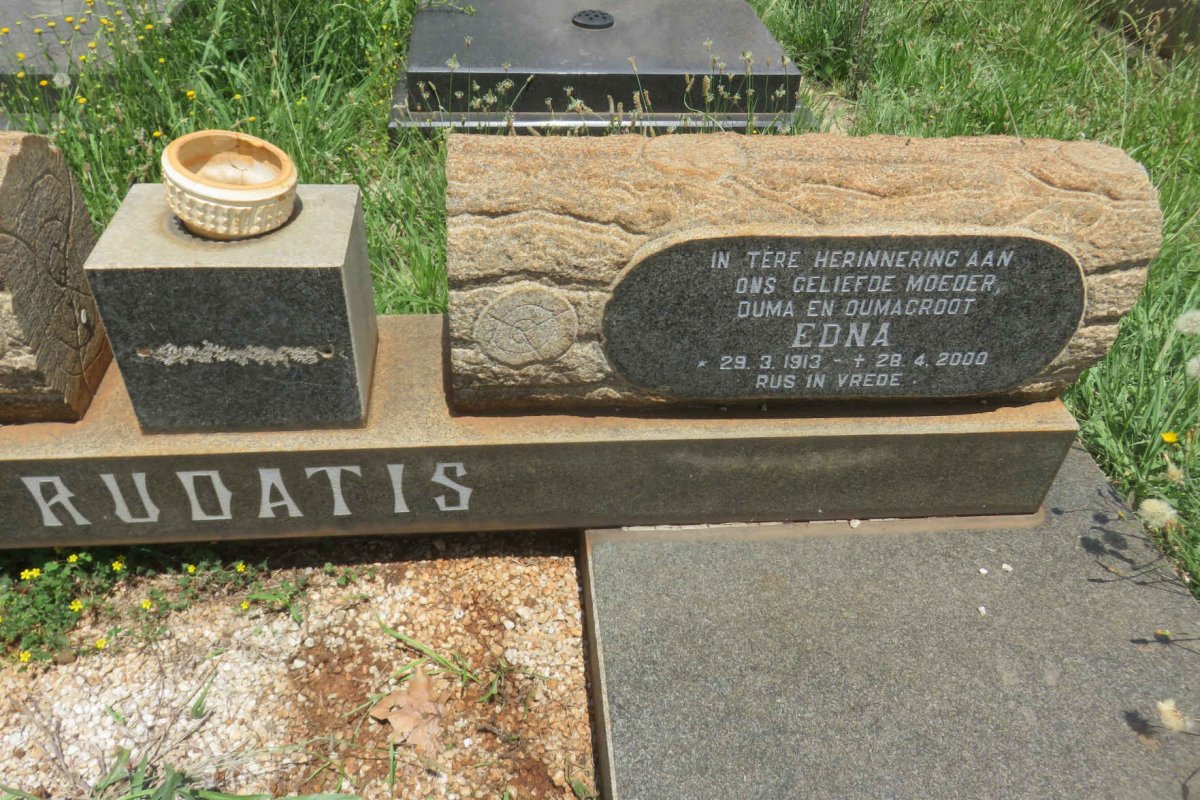RUDATIS H.G.F. 1908-1974 &amp; Edna 1913-2000