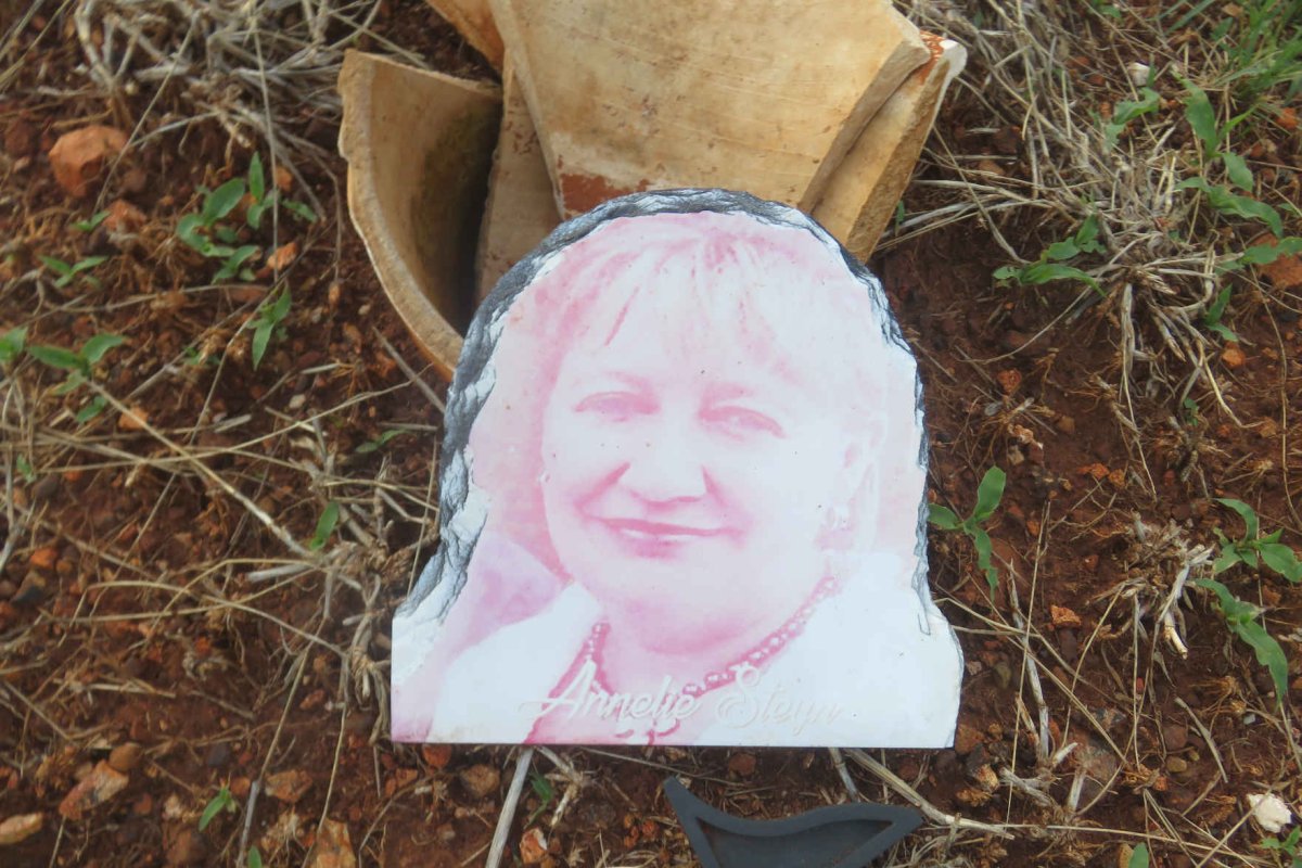 STEYN Annelie