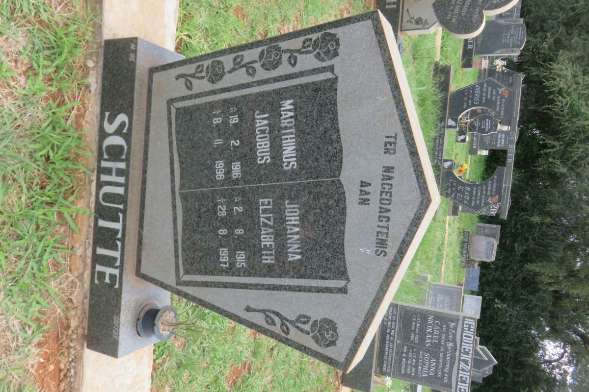 SCHUTTE Marthinus Jacobus 1916-1996 &amp; Johanna Elizabeth 1915-1997