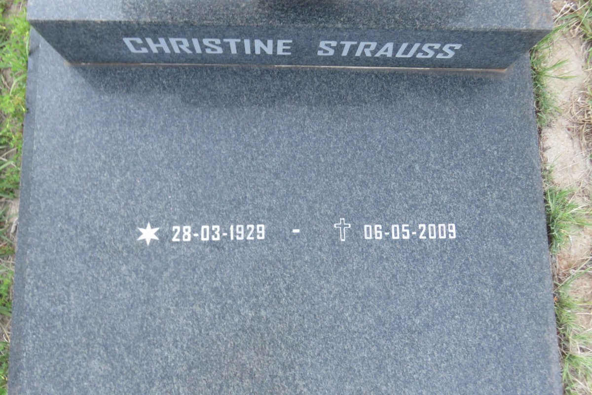 STRAUSS Christine 1929-2009