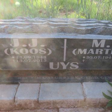 UYS J.J. 1943-2015 &amp; M. 1941-