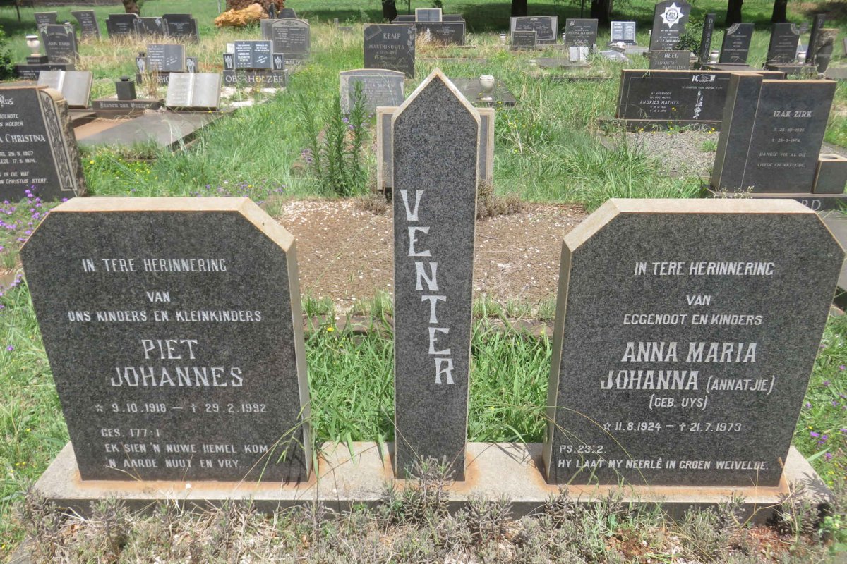 VENTER Piet Johannes 1918-1992 &amp; Anna Maria Johanna UYS 1924-1973