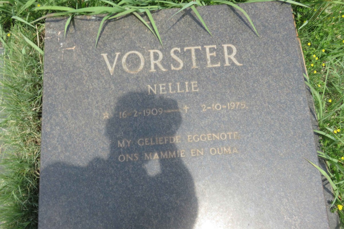 VORSTER Nellie 1909-1975