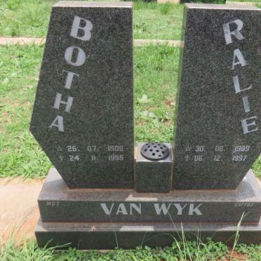 WYK Botha, van 1909-1995 &amp; Ralie 1909-1997
