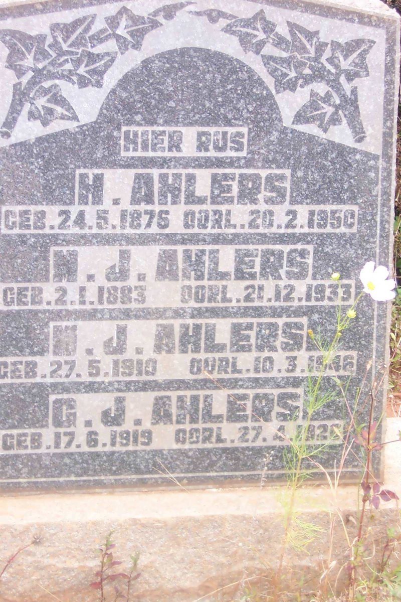 AHLERS H. 1875-1950 :: AHLERS M.J. 1883-1933 :: AHLERS M.J. 1910-1946 :: AHLERS G.J. 1919-1926