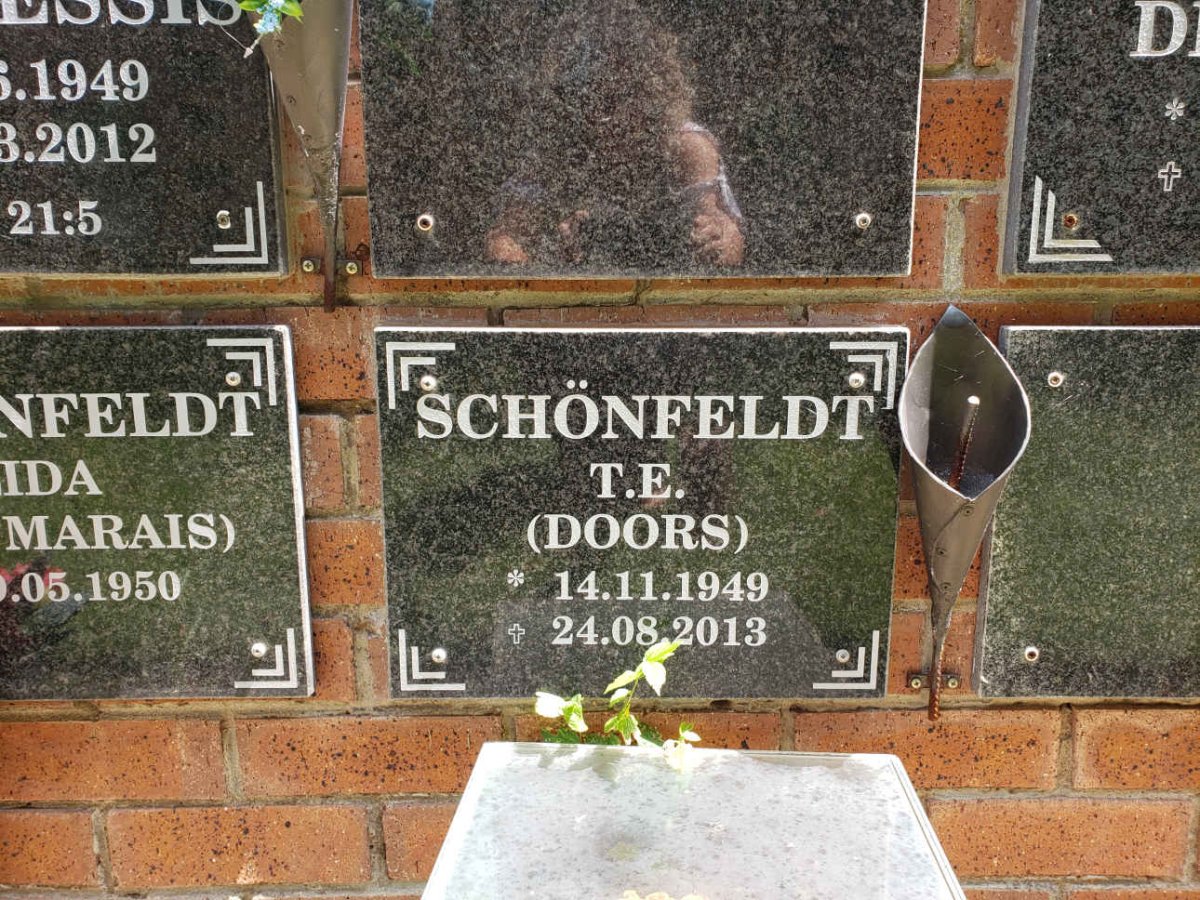 SCHONFELDT T.E. 1949-2013