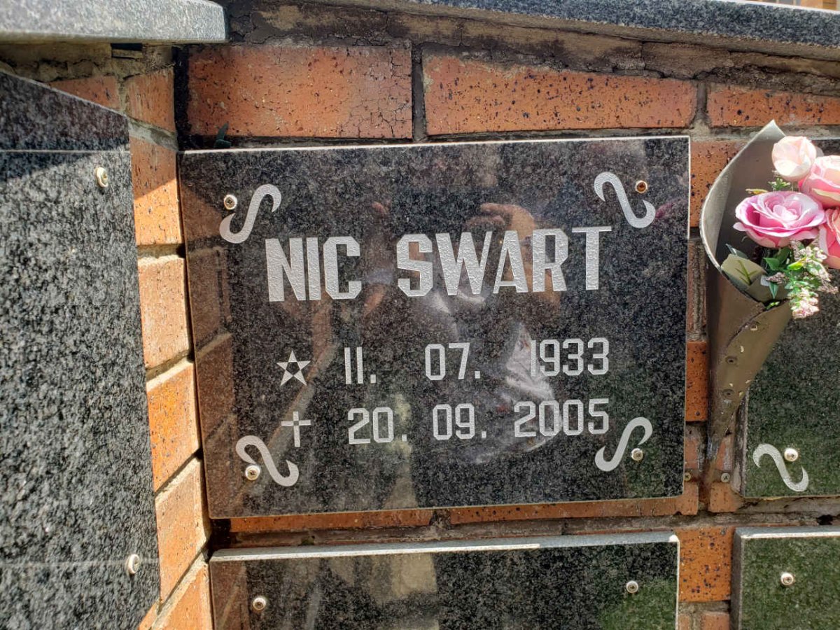 SWART Nic 1933-2005
