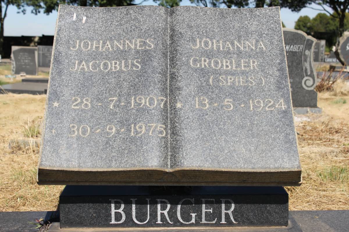 BURGER Johannes Jacobus 1907-1975 &amp; Johanna SPIES 1924-