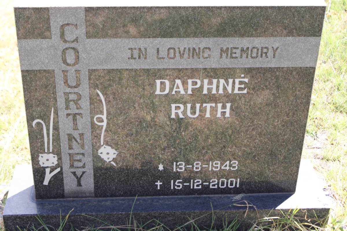 COURTNEY Daphné Ruth 1943-2001