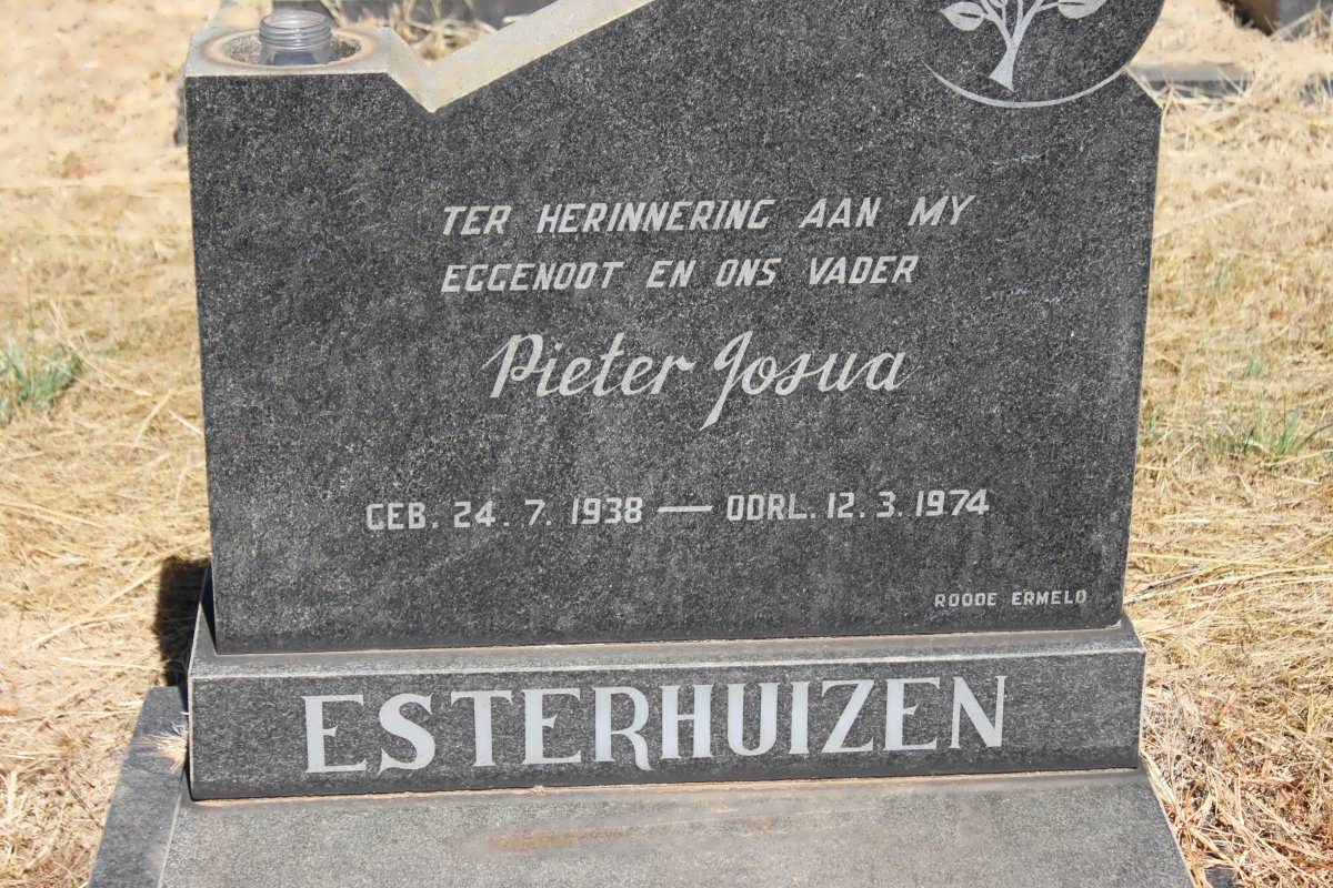 ESTERHUIZEN Pieter Josua 1938-1974