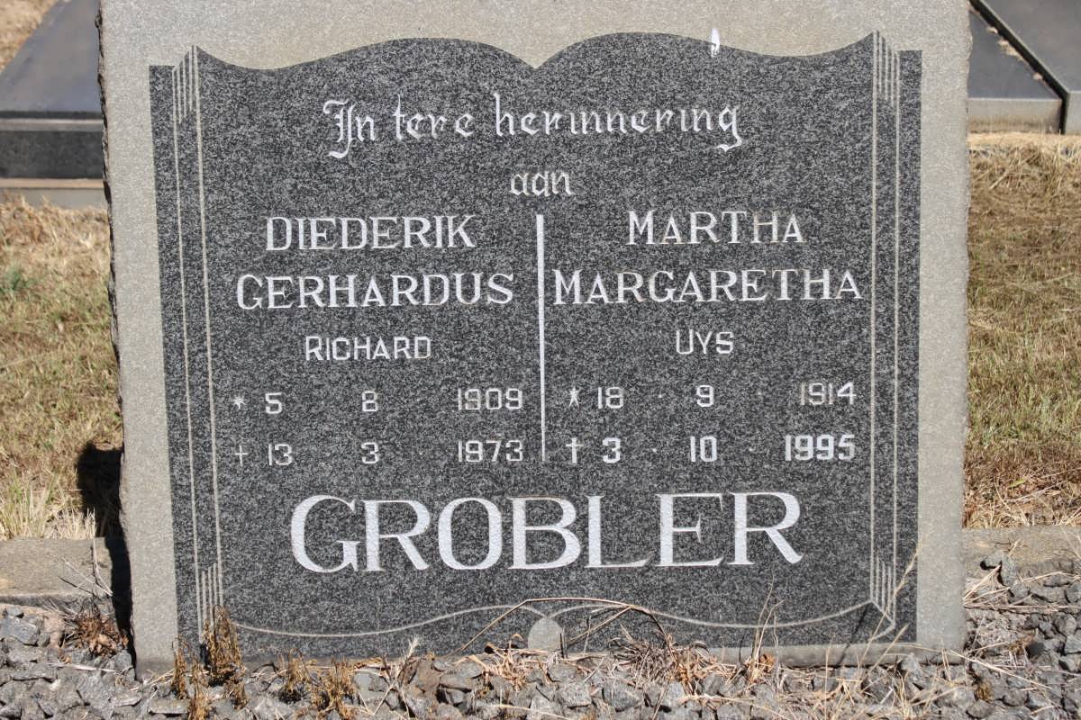 GROBLER Diederik Gerhardus Richard 1909-1973 &amp; Martha Margaretha UYS 1914-1995