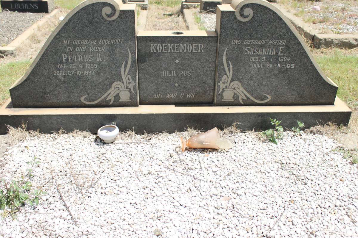 KOEKEMOER Petrus A. 1899-1983 &amp; Susanna E. 1894-19??
