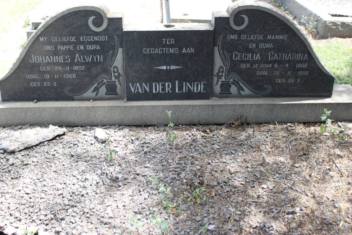 LINDE Johannes Alwyn, van der 1892-1966 &amp; Cecilia Catharina LE ROUX 1902-1988