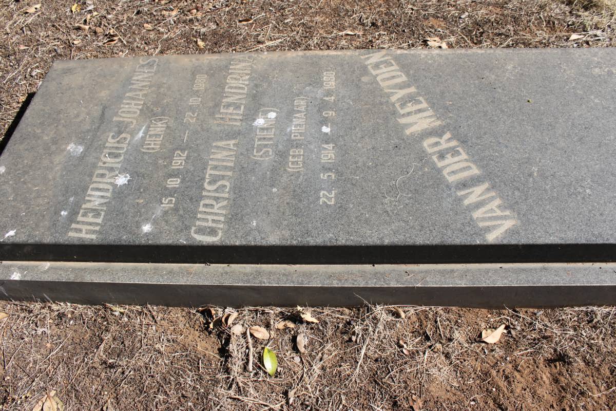 MEYDEN Hendricus Johannes, van der 1912-1980  &amp; Christina Hendrina PIENAAR 1914-1980