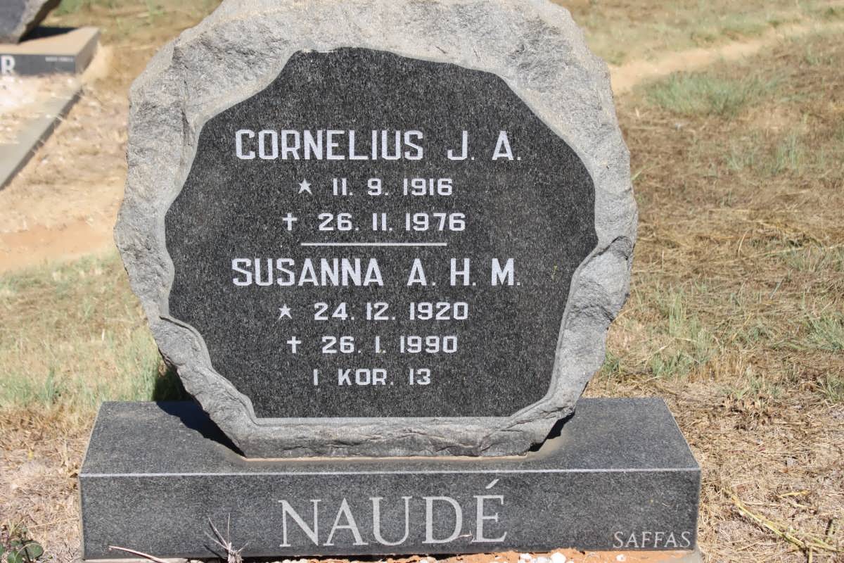 NAUDE Cornelius J.A. 1916-1976 &amp; Susanna A.H.M. 1920-1990