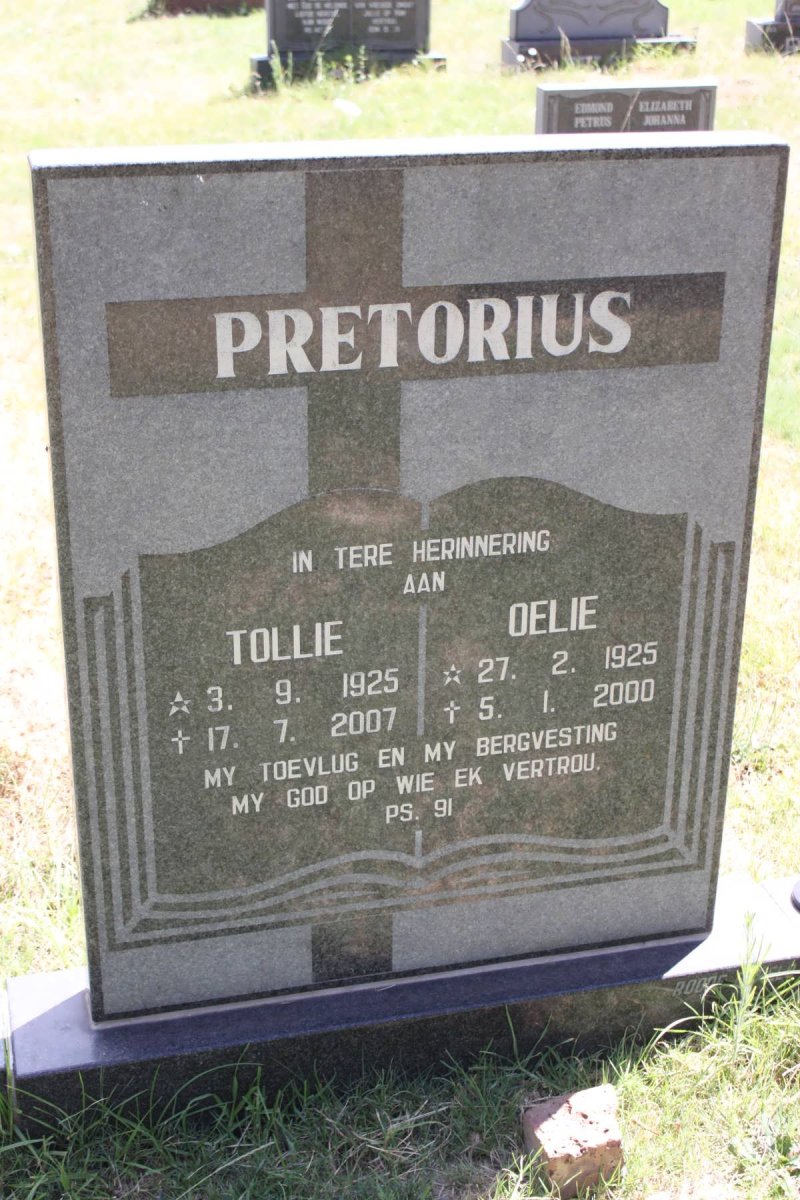 PRETORIUS Tollie 1925-2001 &amp; Oelie 1925-2000