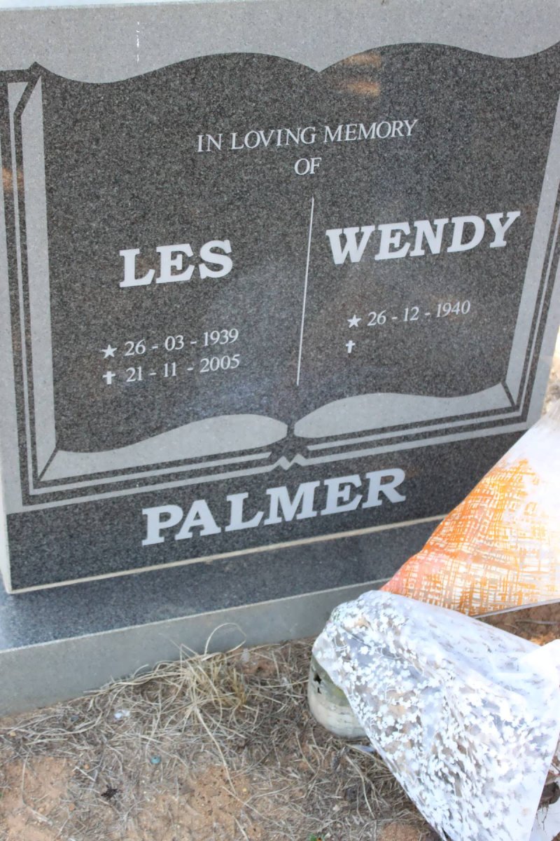 PALMER Les 1939-2005 &amp; Wendy 1940-