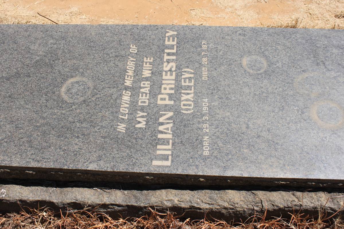 PRIESTLEY Lilian nee OXLEY 1904-1971