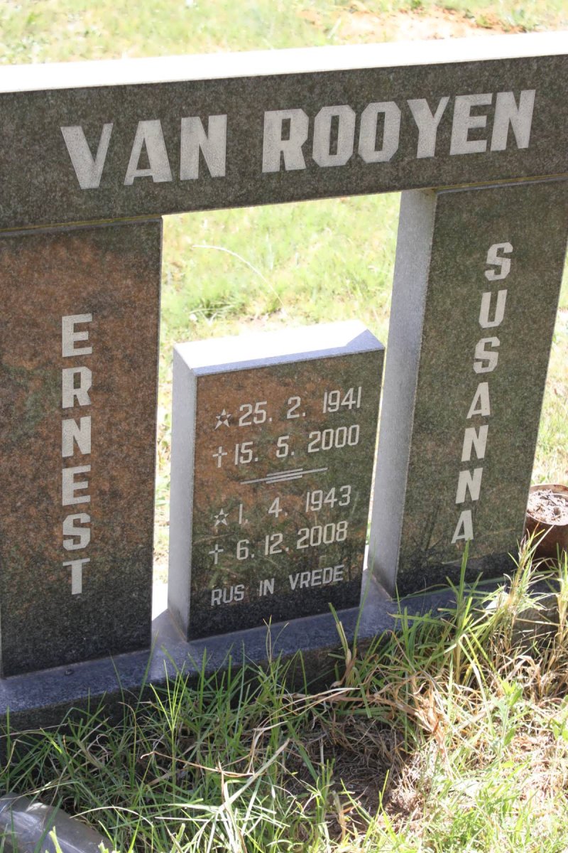 ROOYEN Ernest, van 1941-2000 &amp; Susanna 1943-2008