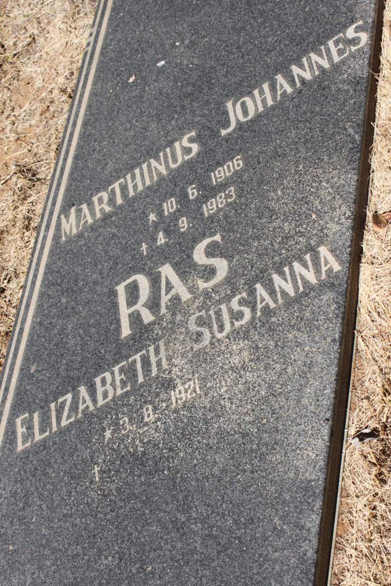 RAS Marthinus Johannes 1906-1983 &amp; Elizabeth Susanna 1921-