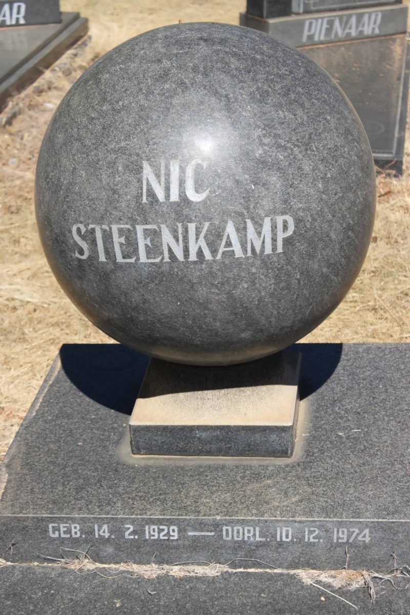 STEENKAMP Nic 1929-1974
